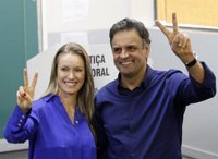 Brasil.- Neves acude a votar y dice que "no es el perdedor" de las elecciones