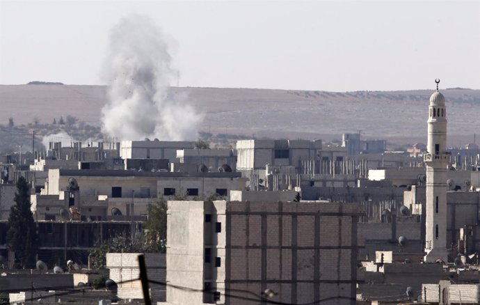 Vista de la ciudad siria de Kobani desde la frontera con Turquía