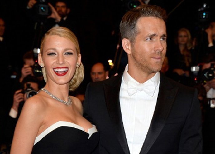 CANNES, FRANCE - MAY 16:  Actors Blake Lively (L) and Ryan Reynolds attend the "