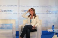 Sánchez-Camacho apuesta por revisar financiación y competencias si se retira el 9N