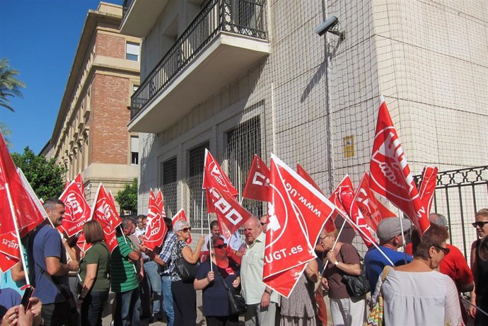 Sindicatos piden decencia en el trabajo