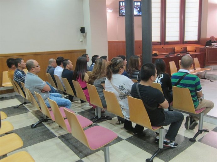 Juicio a una banda por introducir a chinas para prostituirlas