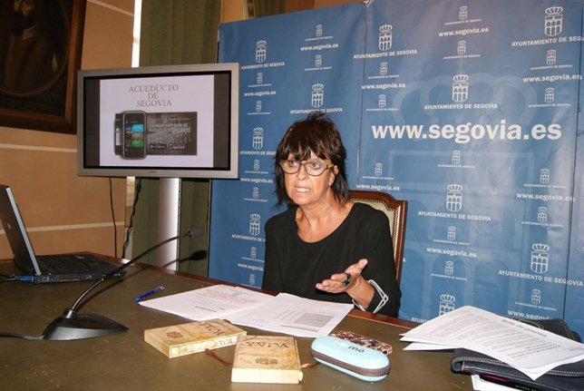 De Santos presenta datos turísticos