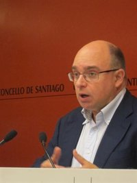 Francisco Reyes afirma que "cada vez queda menos" para presentar su candidatura como alcaldable en Santiago