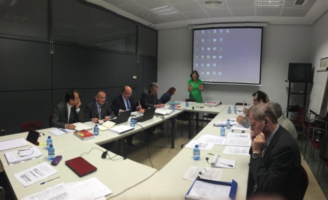 Jaurlaritzako ordezkarien eta europar adituen arteko bilera