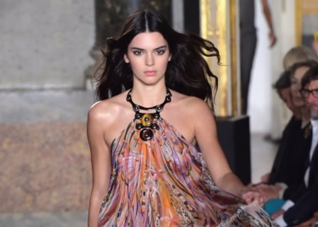 MILAN, ITALY - SEPTEMBER 20:  Kendall Jenner walks the runway during the Pucci -