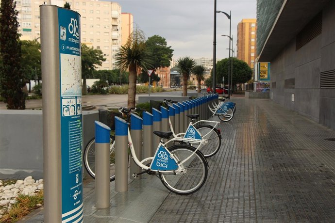 Bicicleta, alquiler, bici, emt, ayuntamiento, estación, aparcamiento