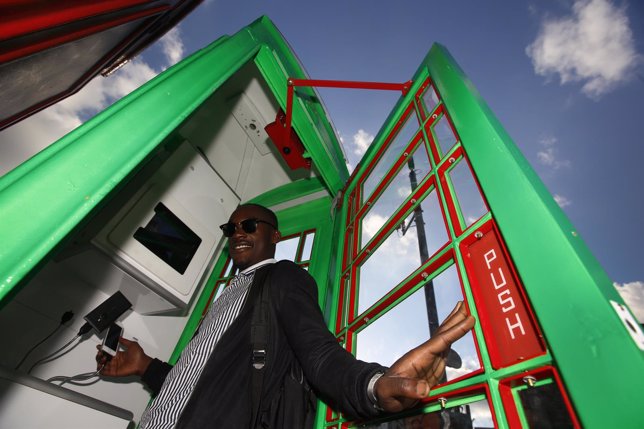 Las cabinas londinenses serán verdes y dispondrán de energía solar para recargar