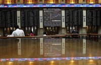 Aerolíneas, hoteleras y empresas turísticas cierran en Bolsa con pérdidas ante el primer caso en Europa