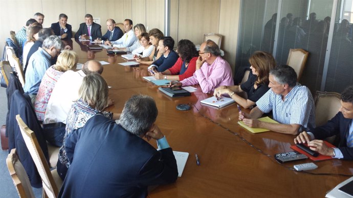 Reunión entre servicios asistenciales y Salud Pública de Aragón sobre el ébola