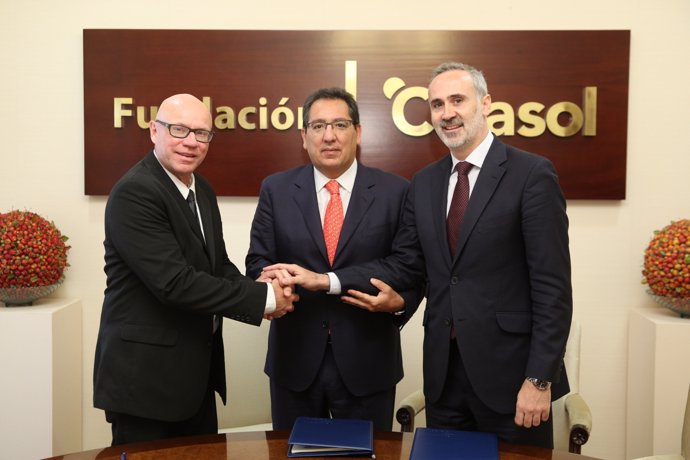 Fundación Cajasol y Club Deportivo de Baloncesto renuevan colaboración