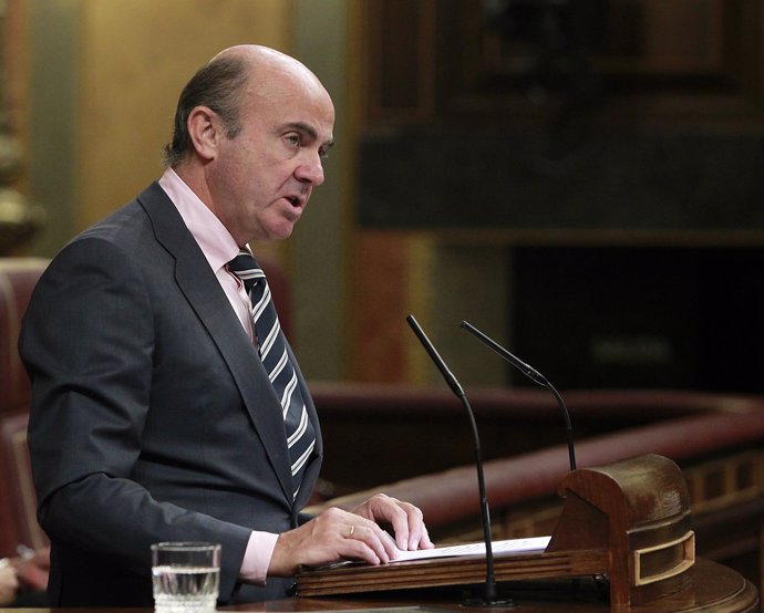 Luis de Guindos en el Congreso