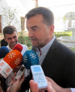 Antonio Maíllo (IULV-CA) en el Parlamento andaluz