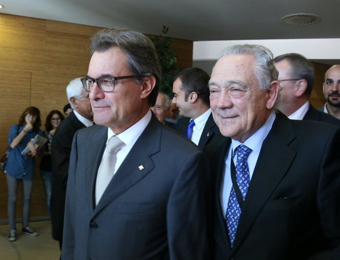 Artur Mas (pte.Generalitat) Eusebi Cima (pte. Leitat) 