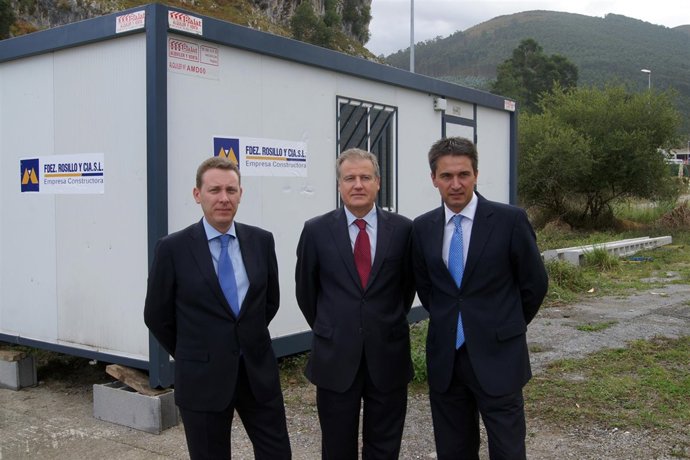 Arasti junto a la caseta de obras en el Vallegón