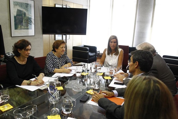 Comisión de seguimiento del ébola con Ana Mato