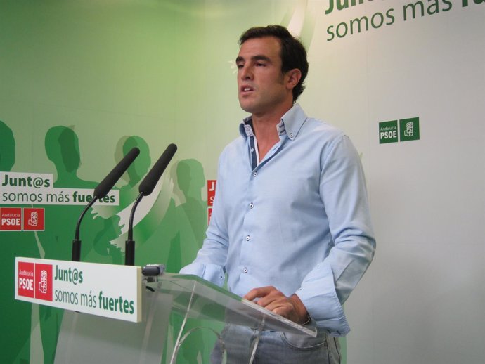 El portavoz del PSOE en Bollullos Par del Condado, Rubén Rodríguez. 