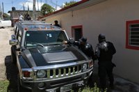 Los 22 policías implicados en la masacre estudiantil de México son llevados a prisión