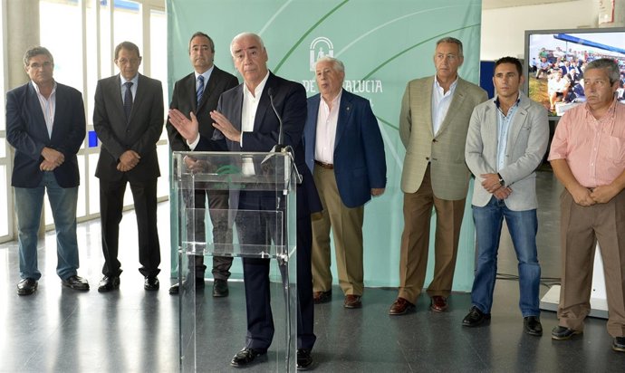La Junta se posiciona con los clubes modestos y con el deporte base andaluz
