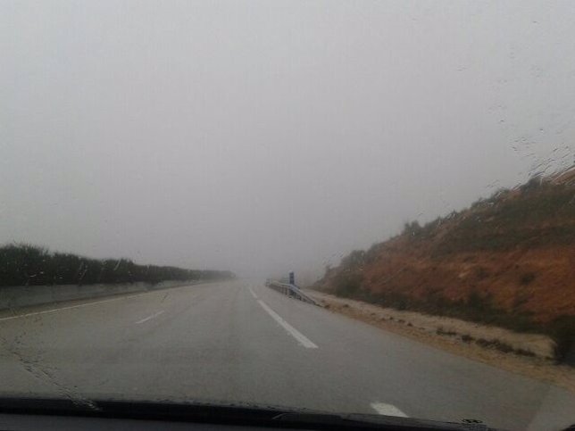 Carretera con lluvia