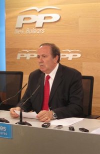 Rodríguez preguntado por si Isern ha estado al lado del partido: "No ha estado en contra"
