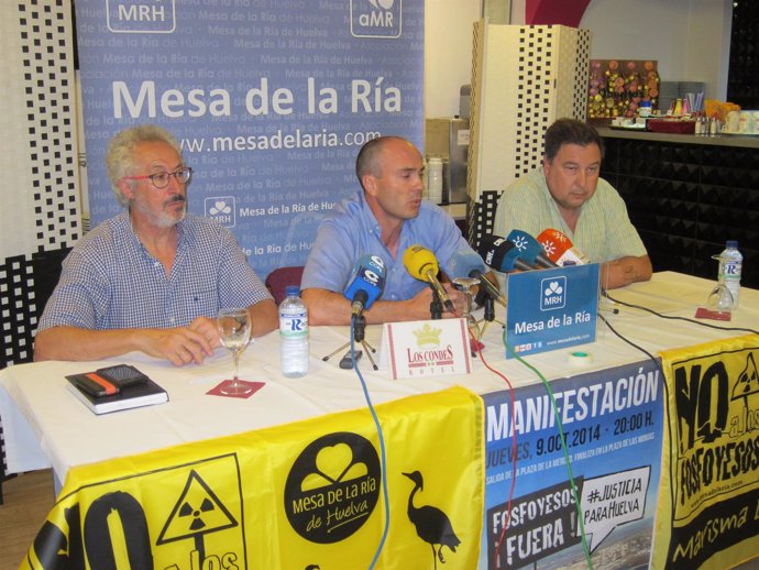 Miembros de la Mesa de la Ría, Aurelio Glez, Rafael Gavilán, Juan Manuel Buendía