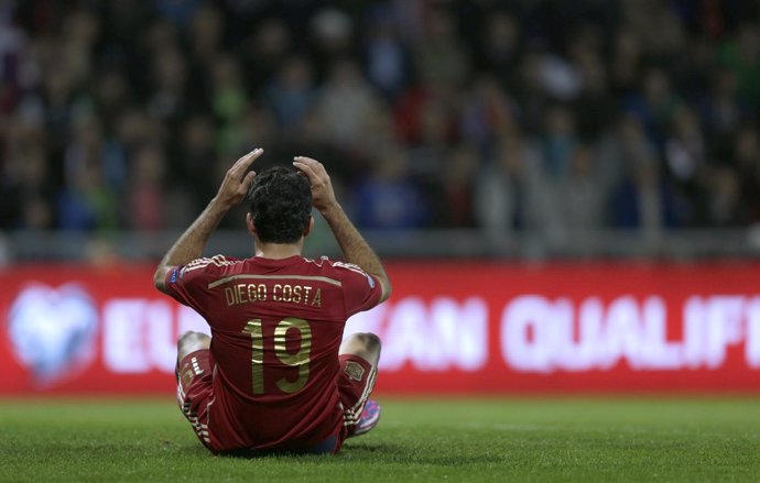 Diego Costa tras fallar una ocasión clara