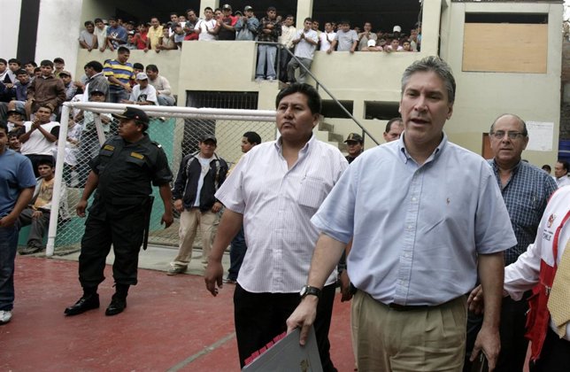 Aurelio Pastor, exministro de defensa peurano