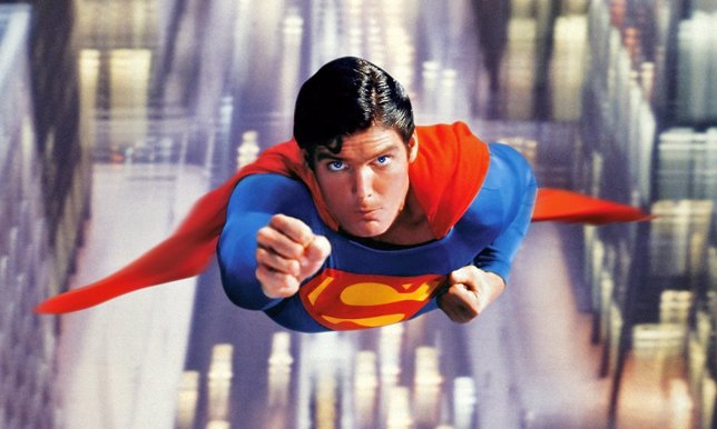 Christopher Reeve es Superman