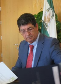 Valderas ve "muchos fallos y falta de celo" en la gestión de la crisis "desde el primer minuto hasta hoy mismo"