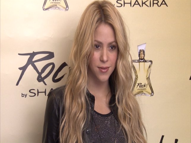 Shakira muestra su lado más atrevido en su nueva fragancia, Rock! by Shakira