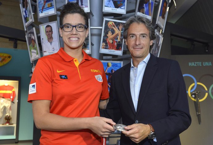 Laura Nicholls con el alcalde