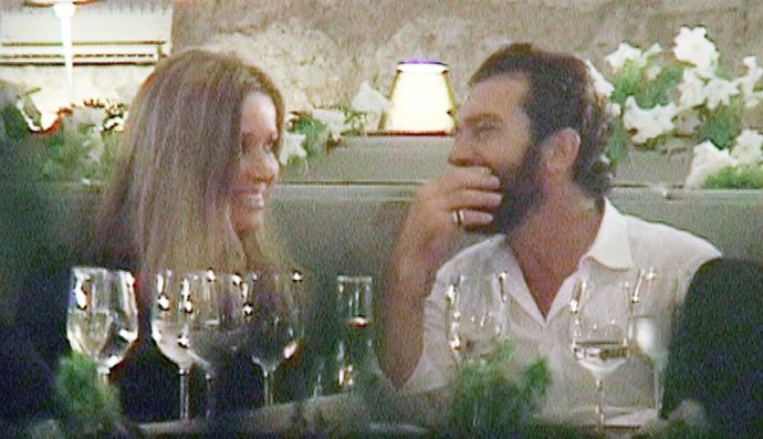 Antonio Banderas de cena con Nicole Kimpel 