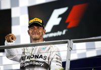 Hamilton: "El coche se ha comportado genial todo el día"