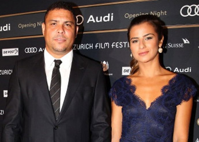 ZURICH, SWITZERLAND - SEPTEMBER 26:  Ronaldo Luís Nazário De Lima And Paula Mora
