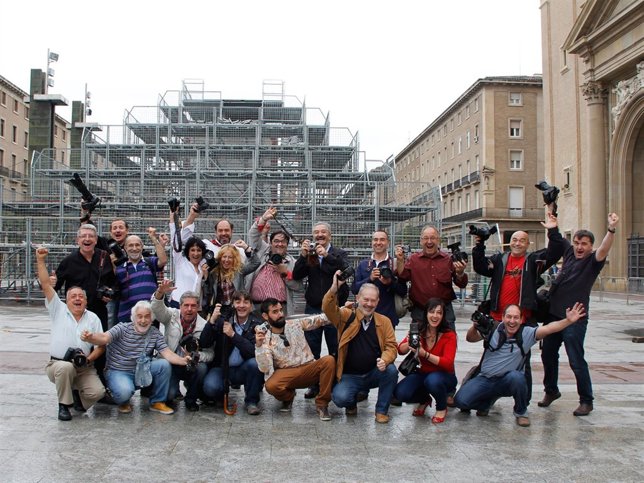 Fotógrafos profesionales inmortalizarán a los zaragozanos junto a la Virgen