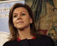 Cospedal no ve oportuno "poner en riesgo" España y pide no perder tiempo planteando constantemente qué debe ser el país