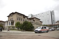 La paciente ingresada en Valdecilla sigue sin fiebre y asintomática