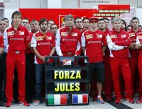 Los pilotos de la parrilla mandan un mensaje de ánimo a Jules Bianchi