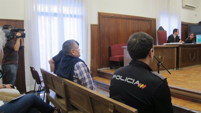El acusado del doble crimen de Almonaster (Huelva), Genaro Ramallo, en juicio.