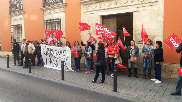 Huelga Al 100% En Raspeig Paseo De La Cuba Albacete