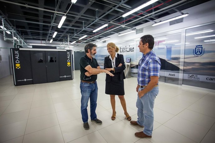 La consejera Magaliz López se reúne con Manolo Cendagorta