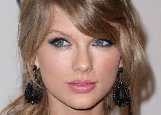 Taylor Swift estrena su nuevo single a través de itunes