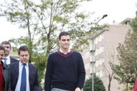 Sánchez exige a Mas que "respete" la legalidad y a Rajoy que resuelva "este conflicto con política"
