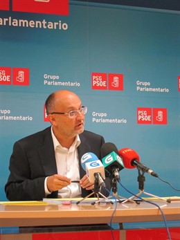 El portavoz de Industria del Grupo Parlamentario Socialista, Abel Losada