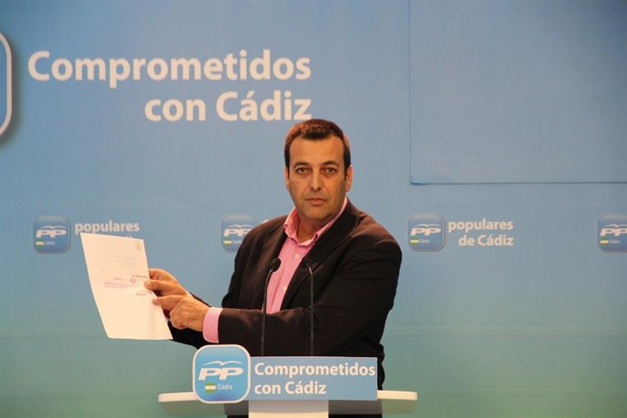 Ruiz Canto en rueda de prensa