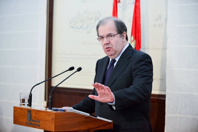 El presidente de la Junta presenta los presupuestos de 2015