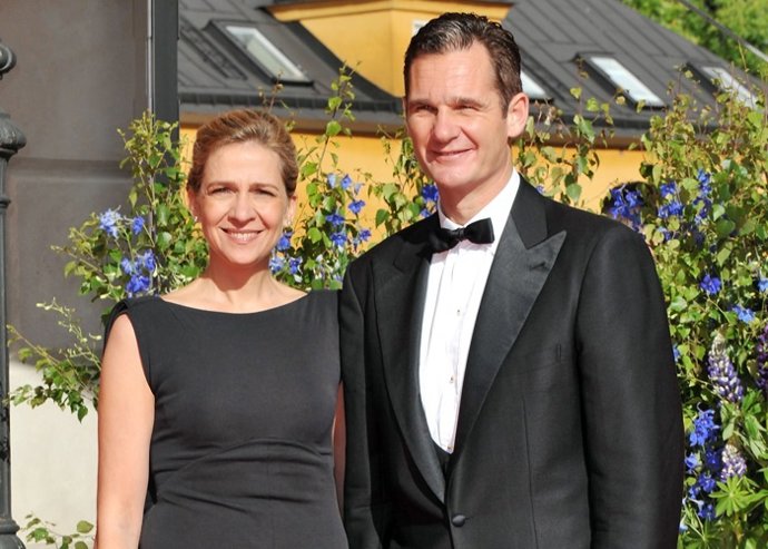 Cristina e Iñaki Urdangarín vuelven a España para la boda de los Caprile 