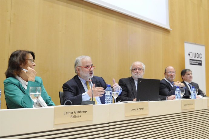 La UOC reúne a 30 rectores europeos y latinoamericanos