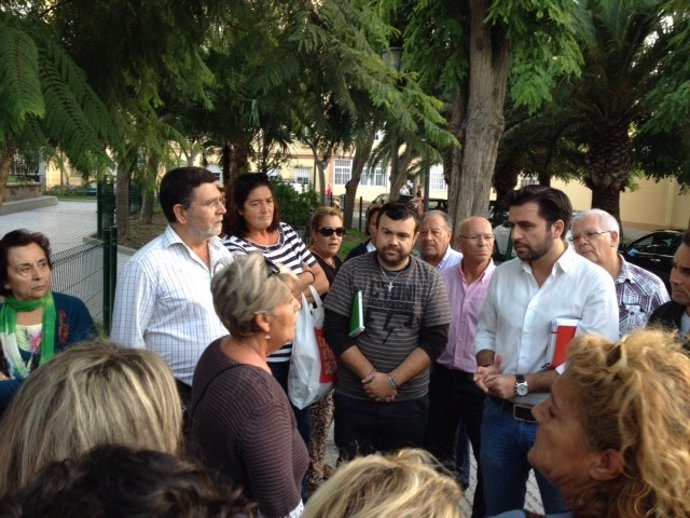 El secretario general del PSOE de Cádiz, Francisco González, visita Loreto